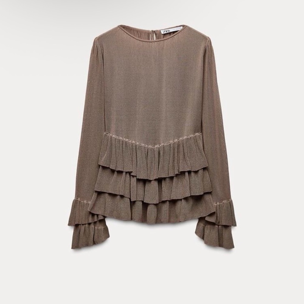 Zara ruffled thin knit sweater. Medium NWT